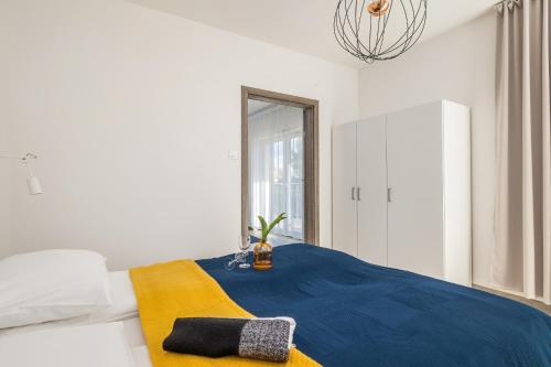 One-Bedroom Apartment room in Apartment Five Seas with Parking & Swimming Pool by Noclegi Renters