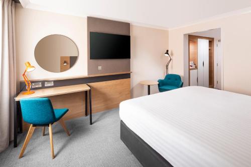 Holiday Inn Reading South M4 Jct 11 an IHG Hotel - image 6