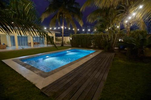 Sompteuse villa avec piscine à 5 min de la plage
