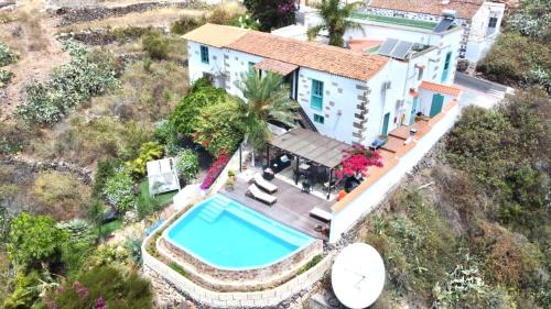 Wonderful Villa with heated infinity pool, Ocean View in Tenerife South