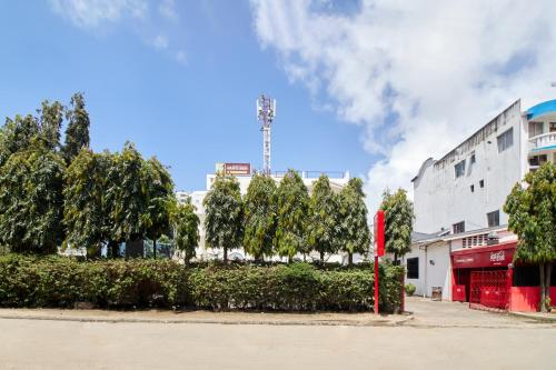 Mombasa Railway Gardens Hotel - Tap to explore photos