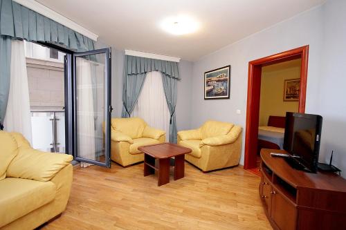 Plava Vila Beach Apartments Sveti Stefan - image 11