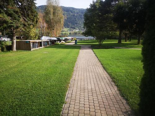 Kärnten Ossiacher See - See Apartment, zwei Zimmer Ferienwohnung mit Seezugang und Schwimmhalle in Bodensdorf
