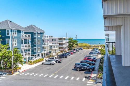 Family-Friendly Condo Steps From Beach with Ocean-View