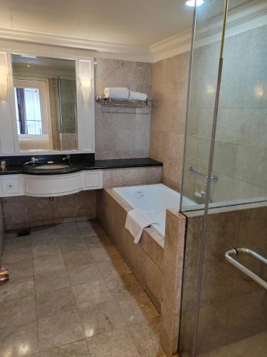 Kl Continew Suite At Times Square