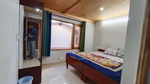 The Hostelers Homestay - Near ISBT, ByPass, Advance Study and HPU Simla in Shimla
