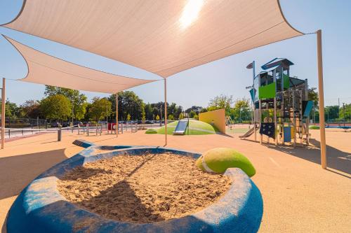 498425513 Hotel Helikon, Keszthely