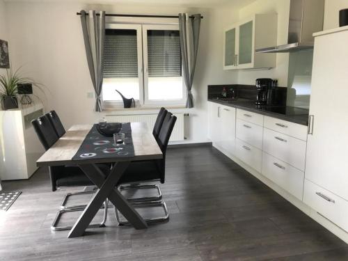 virtuve, Ferienwohnung Klatschmohn in Wallscheid