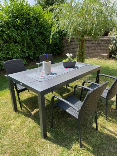 Dārzs, Ferienwohnung Klatschmohn in Wallscheid