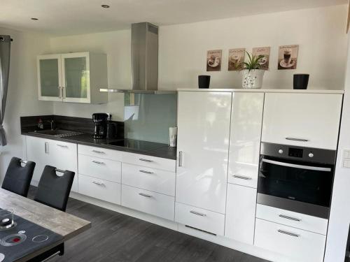 virtuve, Ferienwohnung Klatschmohn in Wallscheid