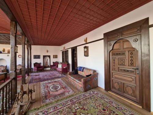Balkons/terase, Helvacılar Konağı (Helvacılar Konagı) in Geire