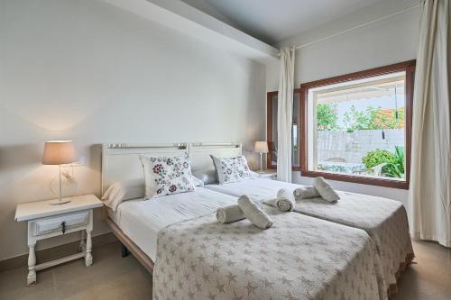 Three-Bedroom House image 10