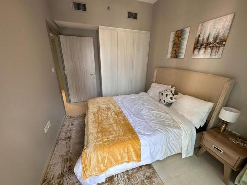 stylish one bedroom apartment