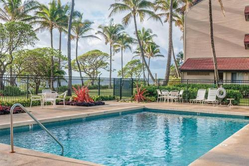 1BR Condo at Oceanfront Resort Kapaa Shore