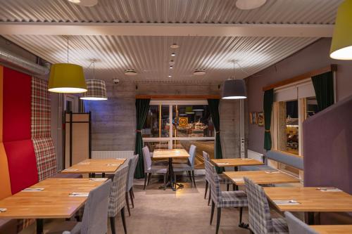 498440246 Reykjavik Marina - Berjaya Iceland Hotels