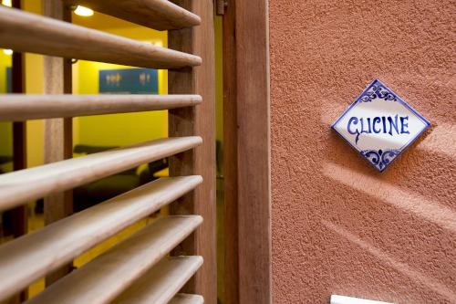 One-Bedroom Apartment with Sofa Bed room in Il Cortile Fiorito