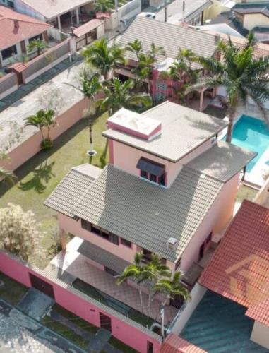 Casa com piscina na praia do Cibratel