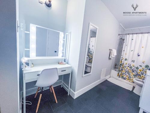 The Moose #5 - Modern Comfy Studio with King Bed, Free Parking & Fast WiFi, Memphis (fotografie 5)