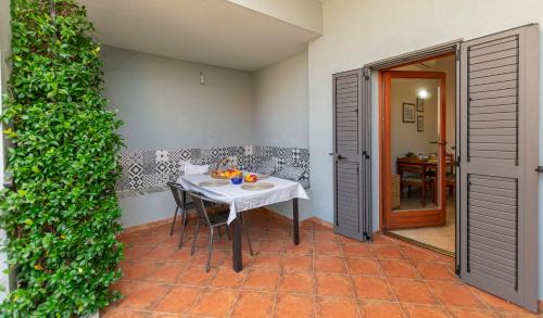 One-Bedroom Apartment with Terrace room in Apartments Ljiljana