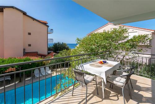 One-Bedroom Apartment with Sea View room in Apartments Ljiljana