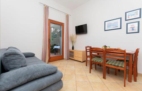 One-Bedroom Apartment with Terrace image 6