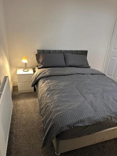 5-Bed Apartment in Altrincham near airport