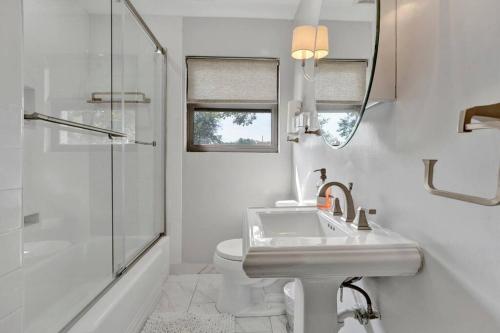 The Modern Bungalow at Mimosa in Memphis, USA
