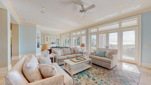 9 East Wind - image 4