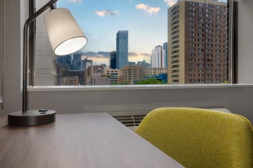 Hampton Inn & Suites by Hilton Toronto Downtown near เมืองประวัติศาสตร์โรงต้มกลั่น