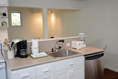 Old Hundred Unit 102 - image 12