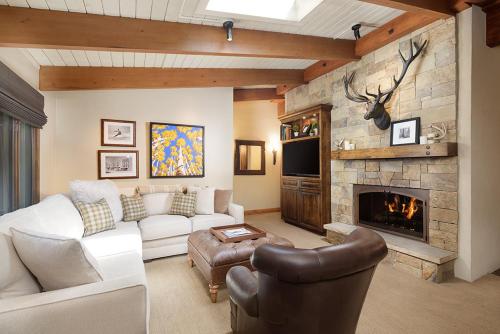 Little Nell Condominiums Unit 11 - image 11
