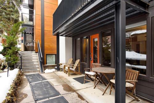 Fifth Avenue Unit 8 - image 11