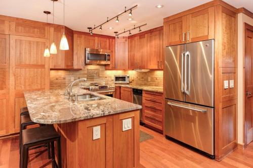 Silverglo Condominiums Unit 209 - image 7