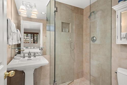 Alpenblick 13, Spacious Townhouse with Lots of Great Features, Close to Downtown Alpenblick 13, Spacious Townhouse with Lots of Great Features, Close to Downtown