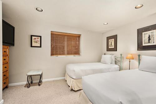 Alpenblick 13, Spacious Townhouse with Lots of Great Features, Close to Downtown Alpenblick 13, Spacious Townhouse with Lots of Great Features, Close to Downtown