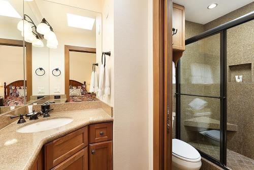 Aspen Townhouse East Unit 4 - image 2