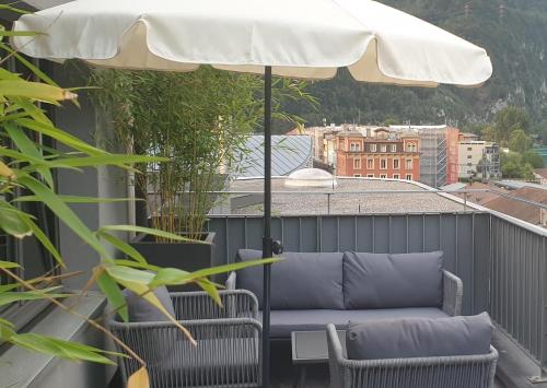 Hotel Merkur - West Station Lodge - main image