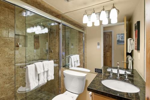 Chateau Chaumont Unit 8 - main image