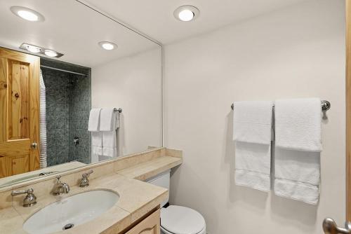 Chateau Eau Claire Unit 8, Riverfront Condo, Walking Distance to Town detail