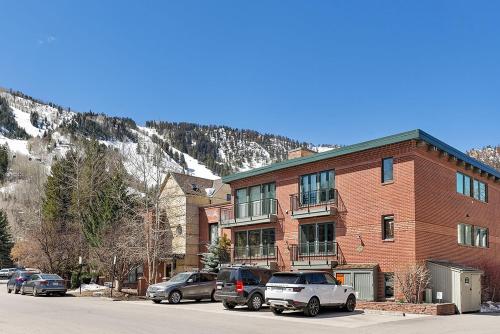 Glory Hole Condominiums Unit C - image 7