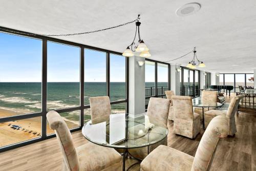 Beachy Keen Oceanfront Condo