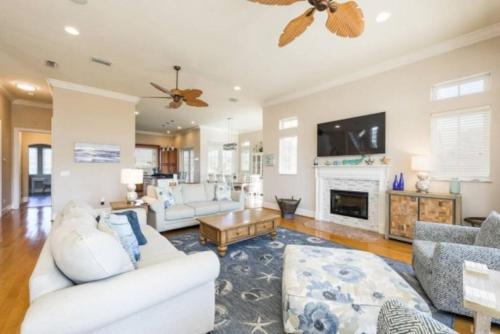 New Beachcombers at Luxurious Cinnamon Cove with Pool in Palm Coast, USA