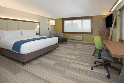 Holiday Inn Express & Suites Pahrump, an IHG Hotel