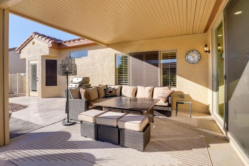 Resort Perks and Pool at Beautiful Surprise Home! in ซันซิตี้