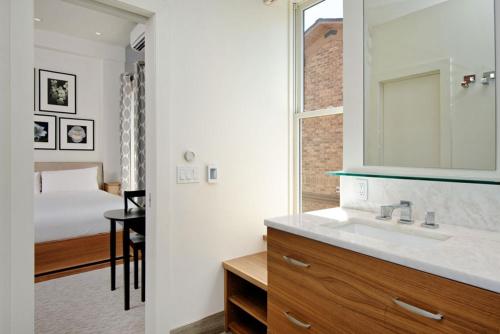 Independence Square 212, Studio with Beautiful Finishes. A+ Location in Downtown Aspen detail