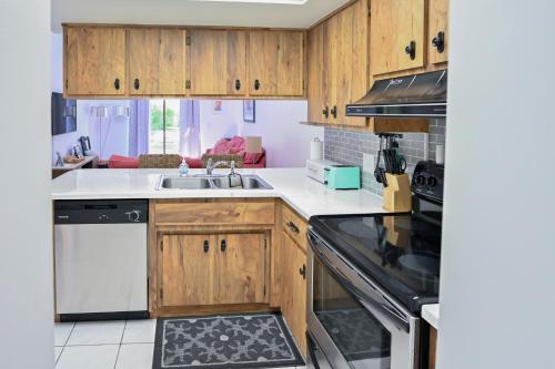 Satellite Beach Townhome with Patios 2 Mi to Beach in Satellite Beach, USA