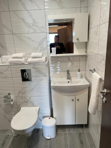 Апартамент Комфорт, близо до Летището, Sofia (Foto 6)