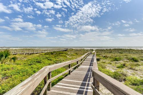 Fernandina Beach Paradise Steps to Shore!