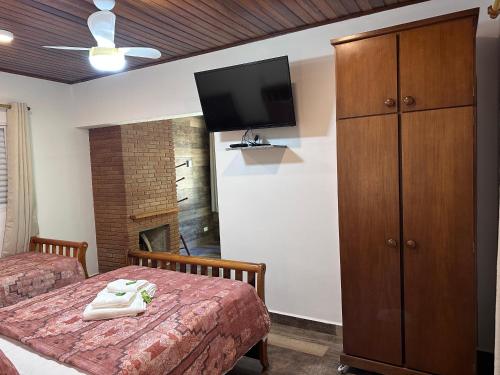 1 double bed, 1 twin bed, 1 sofa bed