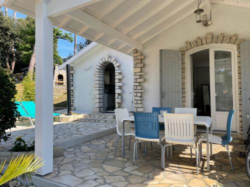 Adorable petite maison à 400m de la mer